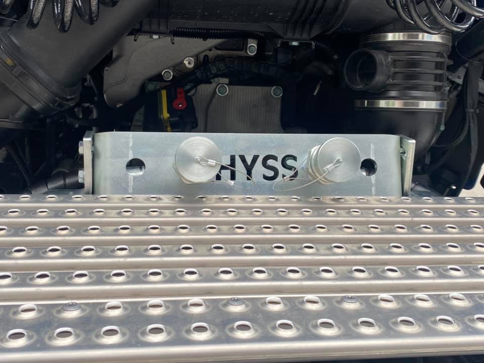 Hydraulische set en het dichtleggen van chassis met een ALU traanplaat